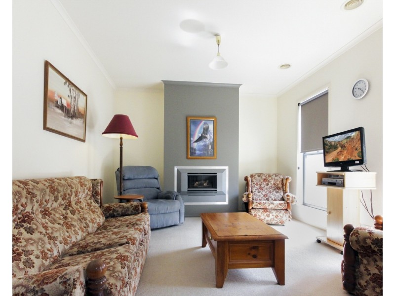 18 Keogh Drive, Spring Gully VIC 3550