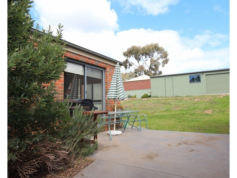 18 Keogh Drive, Spring Gully VIC 3550