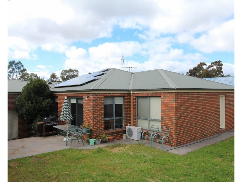 18 Keogh Drive, Spring Gully VIC 3550