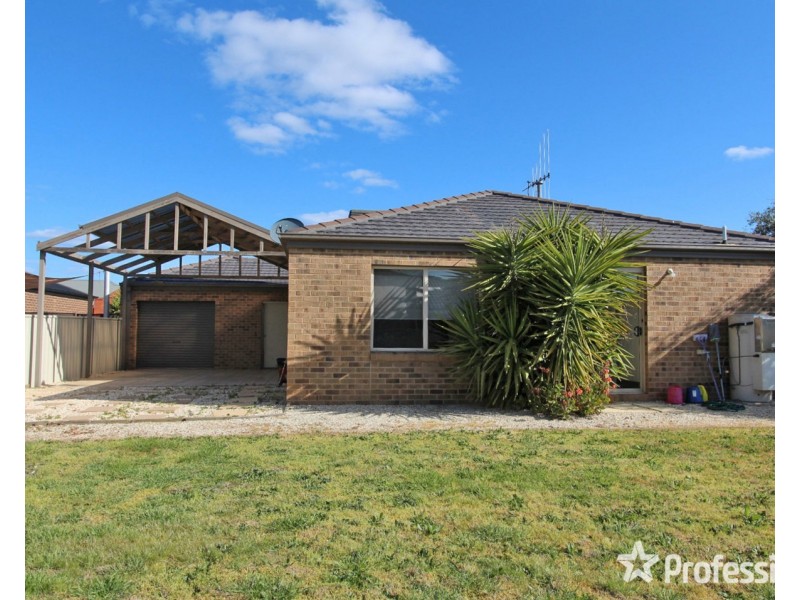 26 Cooba Drive, Epsom VIC 3551
