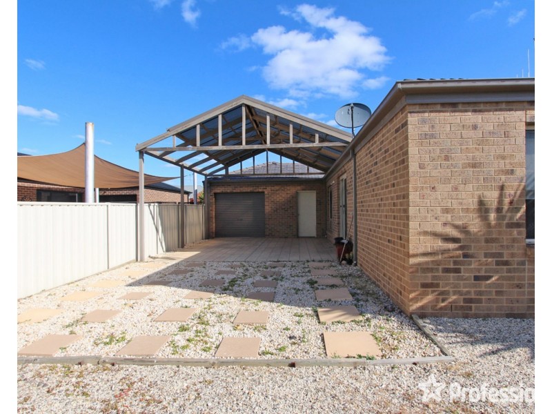 26 Cooba Drive, Epsom VIC 3551