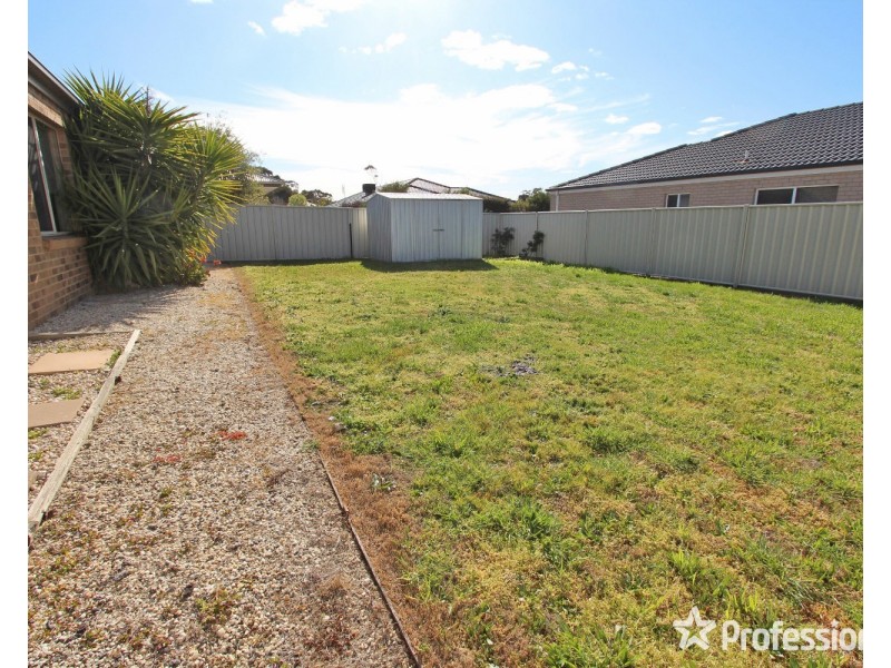 26 Cooba Drive, Epsom VIC 3551