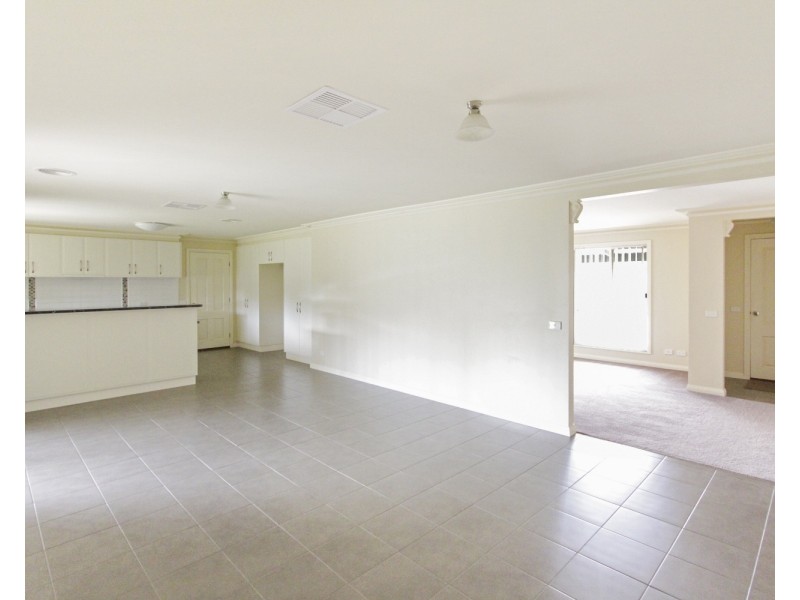 4 Lyndam Avenue, Maiden Gully VIC 3551