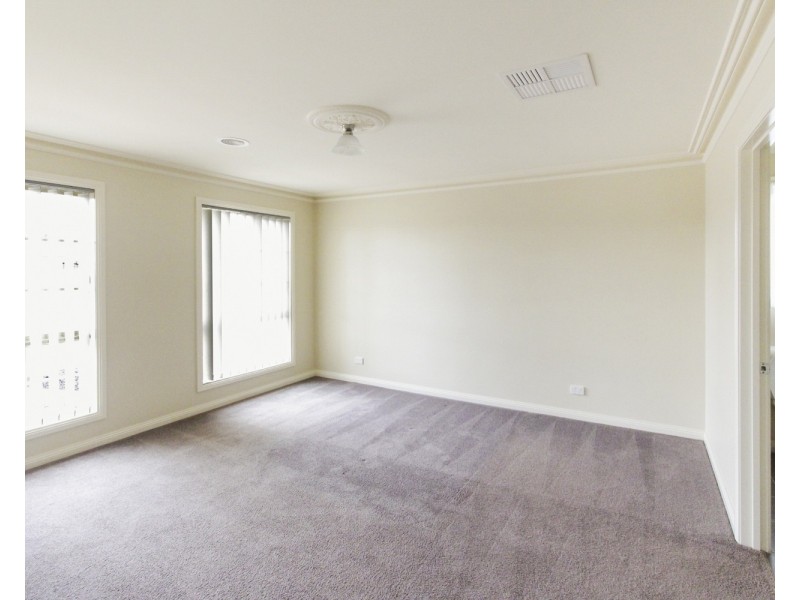 4 Lyndam Avenue, Maiden Gully VIC 3551