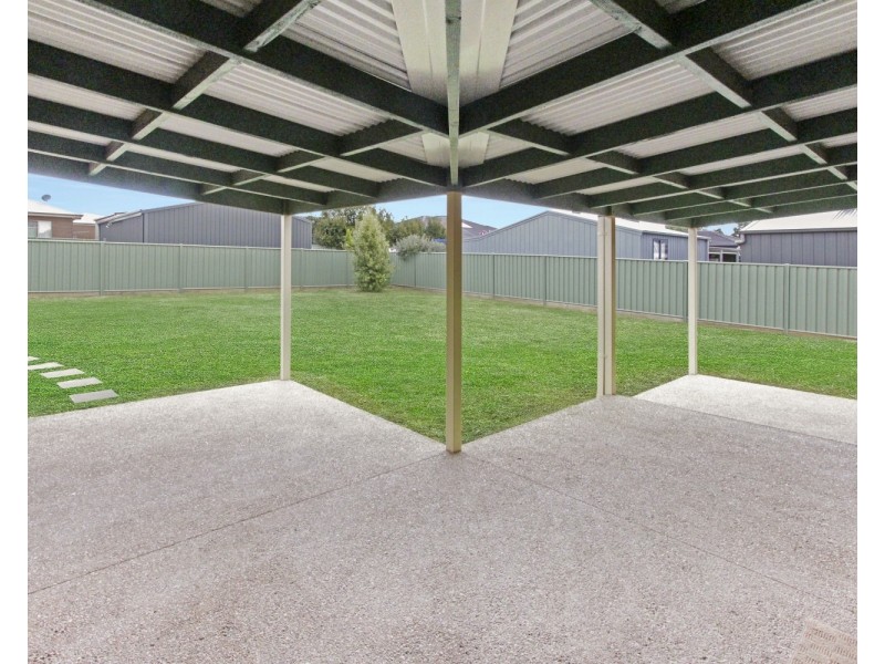 4 Lyndam Avenue, Maiden Gully VIC 3551