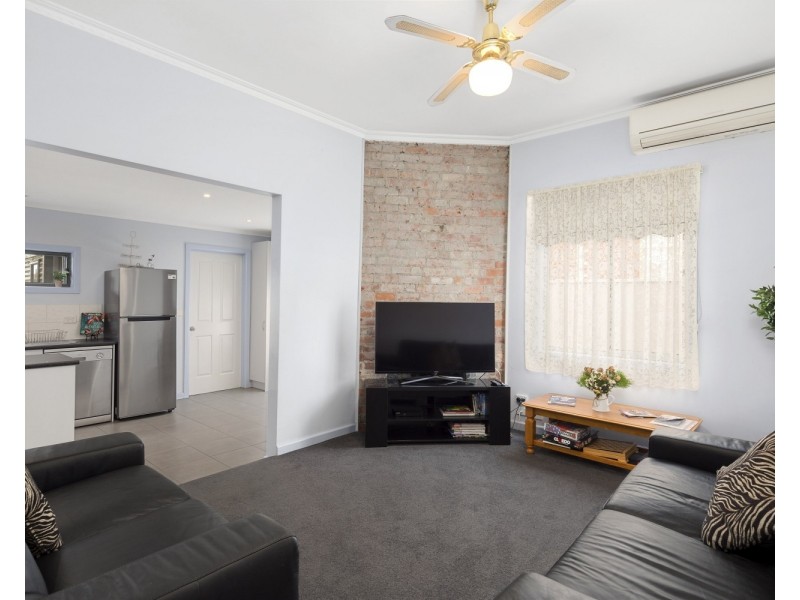 54 Breen Street, Quarry Hill VIC 3550