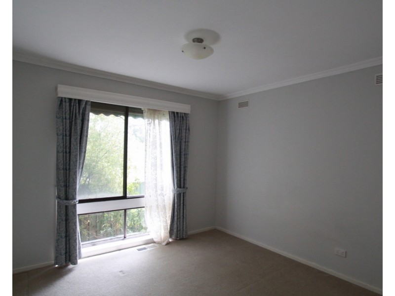 7 Cousins Street, Strathdale VIC 3550
