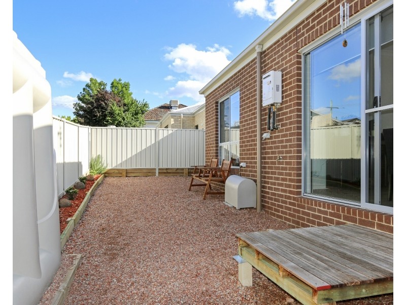 2/20 Dowding Street, California Gully VIC 3556