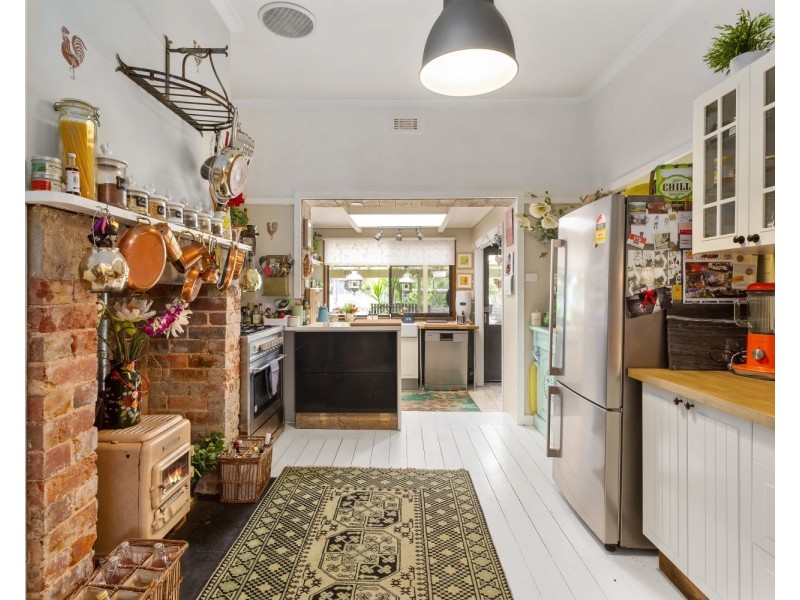 5 Church Street, Eaglehawk VIC 3556