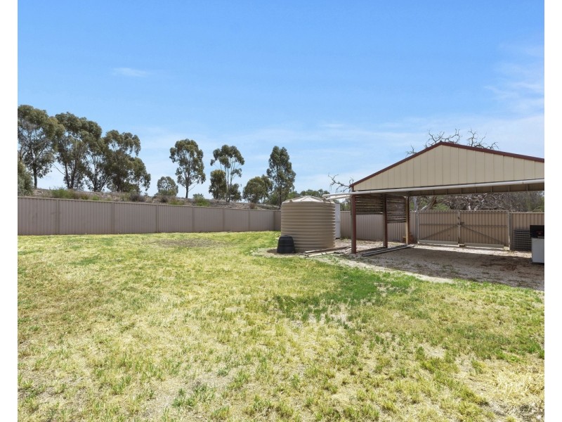 93 Sailors Gully Road, Eaglehawk VIC 3556
