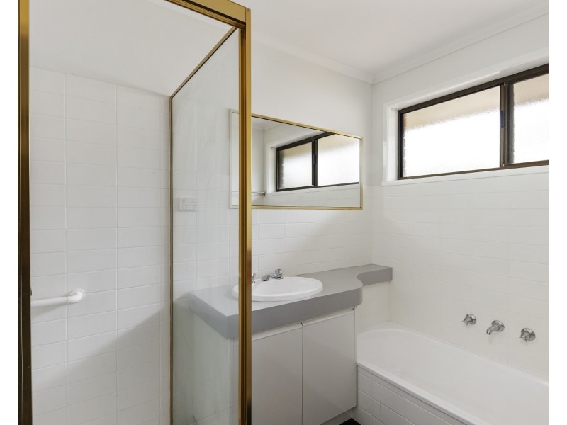 2/51 Butcher Street, Strathdale VIC 3550