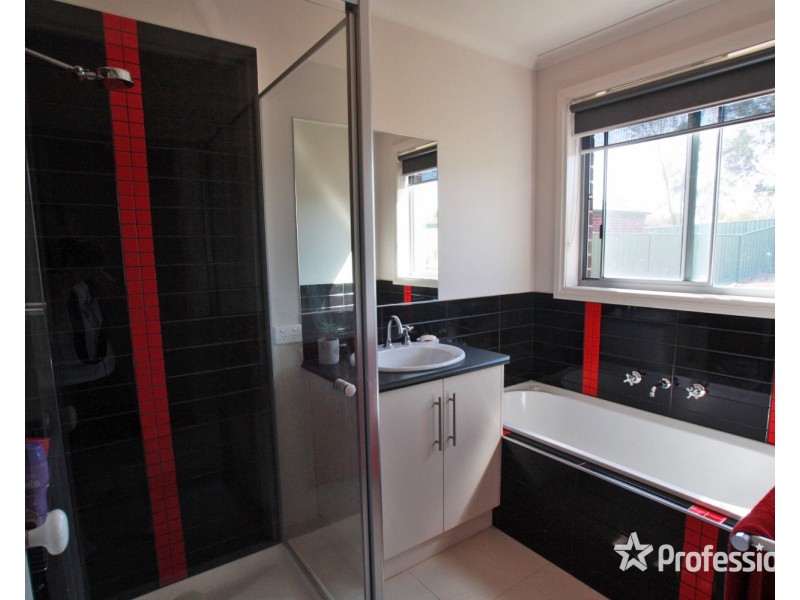 2 Kensington Grove, North Bendigo VIC 3550