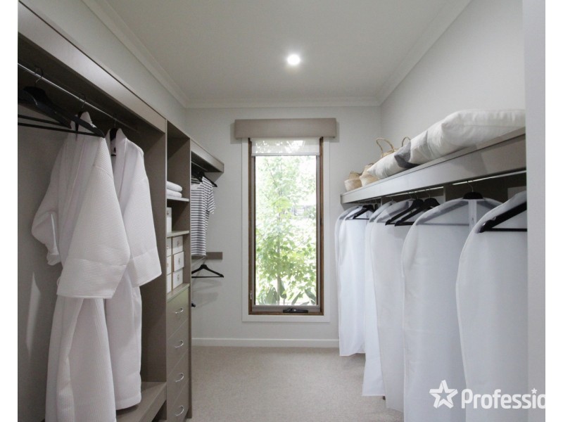 13 Weeks Road, Ascot VIC 3551