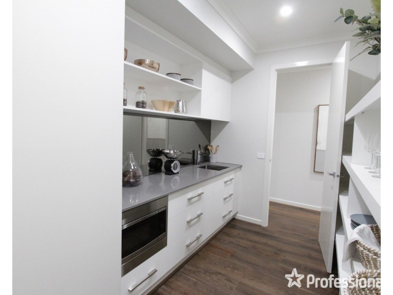 13 Weeks Road, Ascot VIC 3551