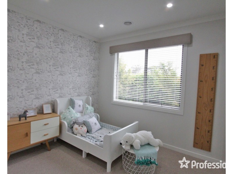 13 Weeks Road, Ascot VIC 3551