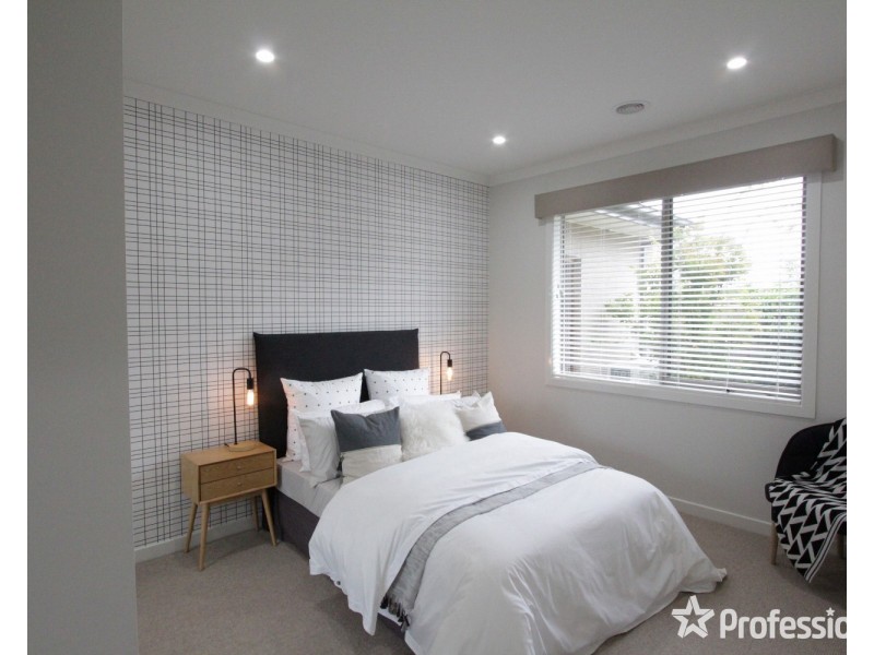 13 Weeks Road, Ascot VIC 3551