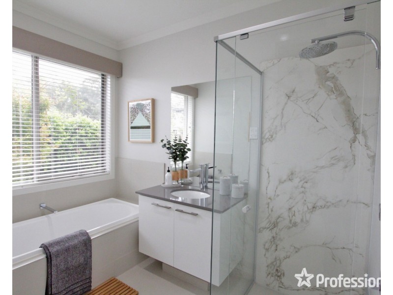 13 Weeks Road, Ascot VIC 3551