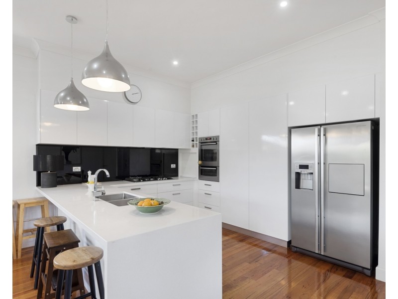 2 Percival Street, Quarry Hill VIC 3550