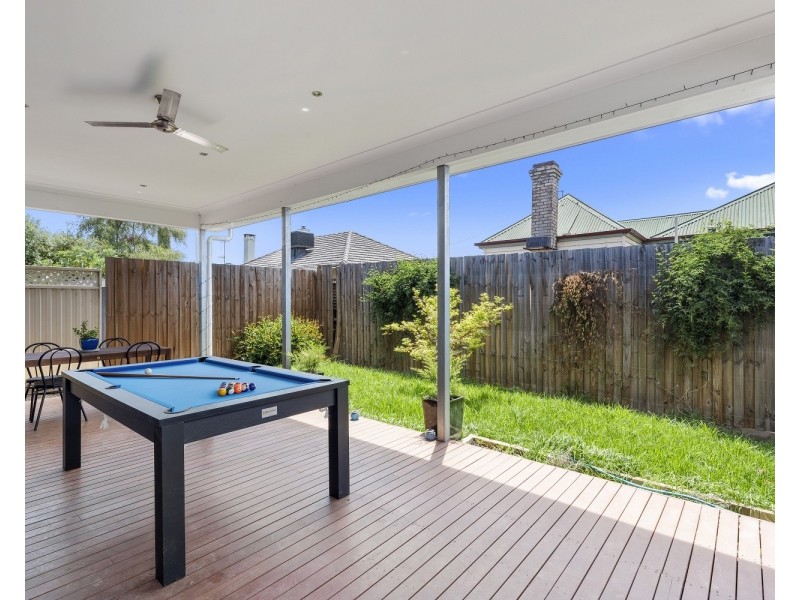 2 Percival Street, Quarry Hill VIC 3550