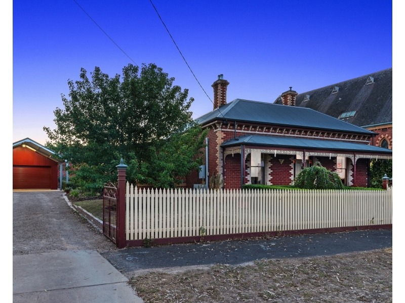 4 Laurel Street, Golden Square VIC 3555