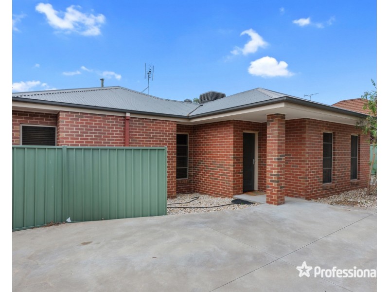 4a Mafeking Street, Kennington VIC 3550