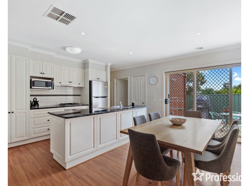 4a Mafeking Street, Kennington VIC 3550