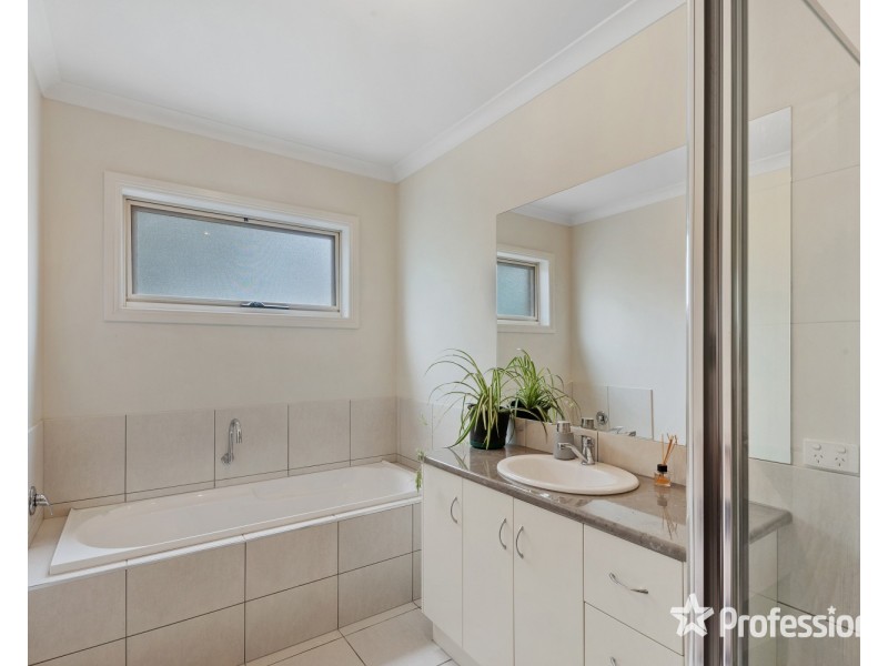 4a Mafeking Street, Kennington VIC 3550
