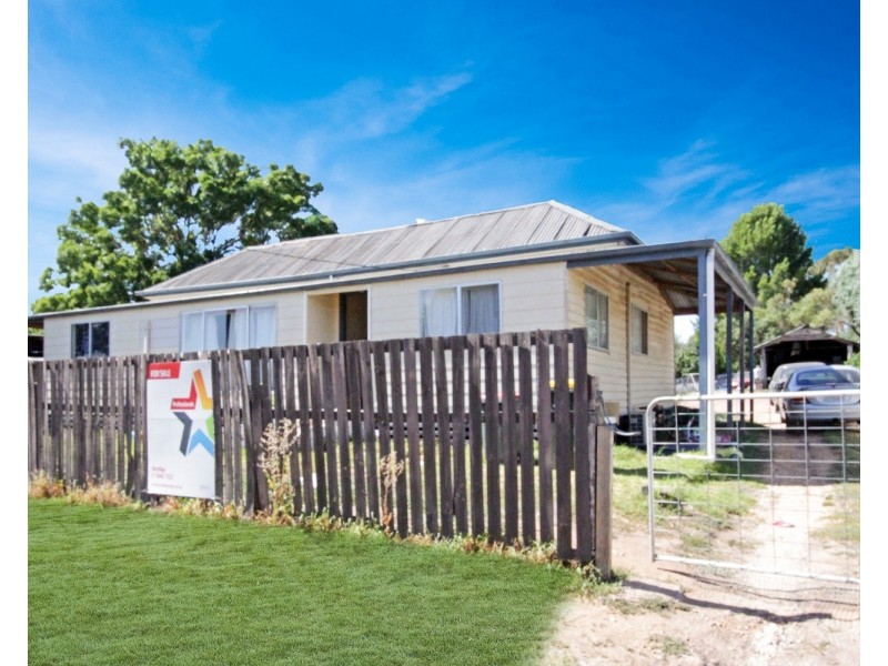 9  Chapel Street, Wedderburn VIC 3518