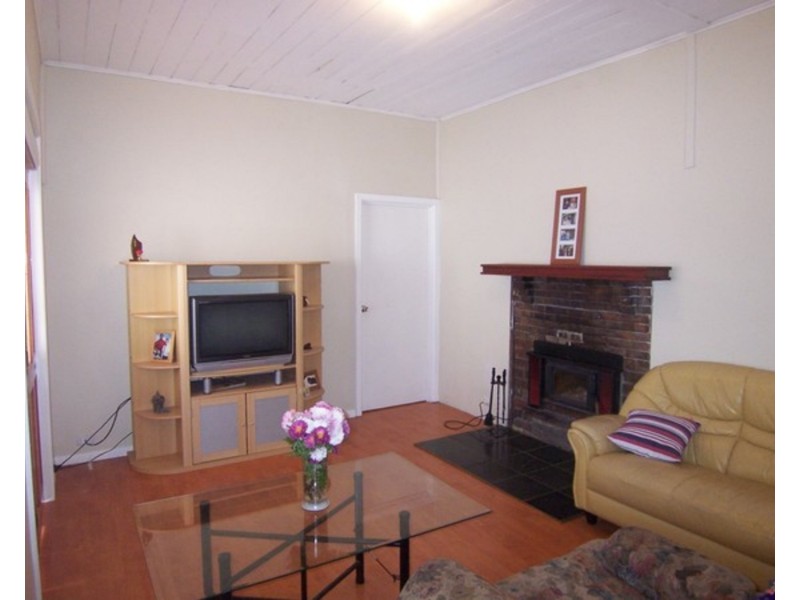 9  Chapel Street, Wedderburn VIC 3518