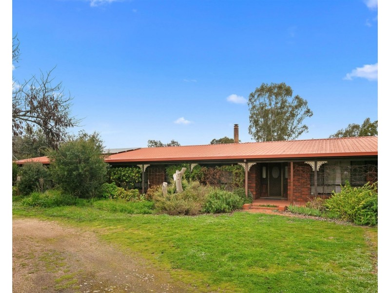 2 Pitson Court, Huntly VIC 3551