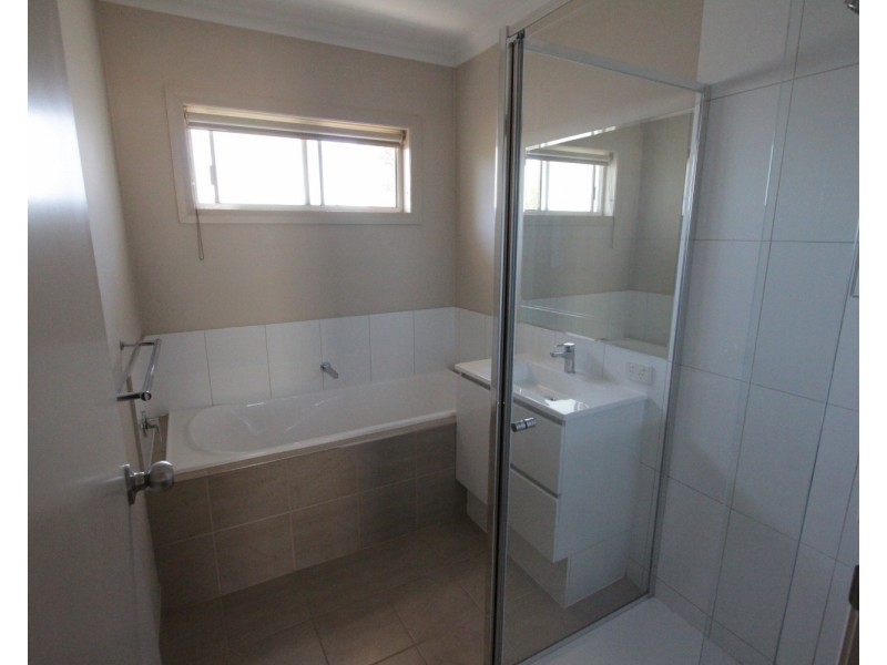 38 Holmes Road, North Bendigo VIC 3550