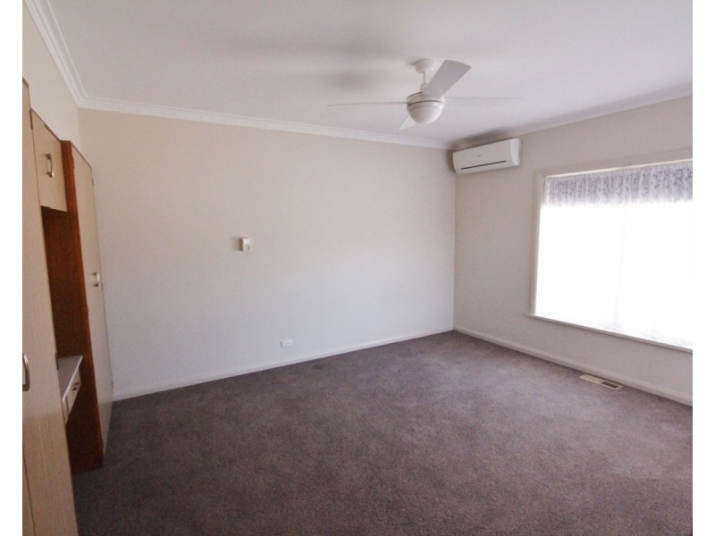 38 Holmes Road, North Bendigo VIC 3550