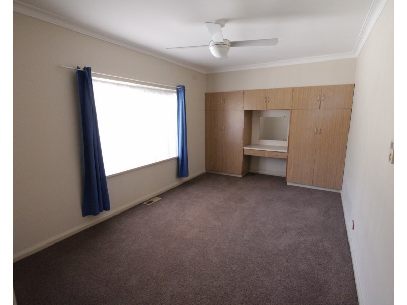 38 Holmes Road, North Bendigo VIC 3550