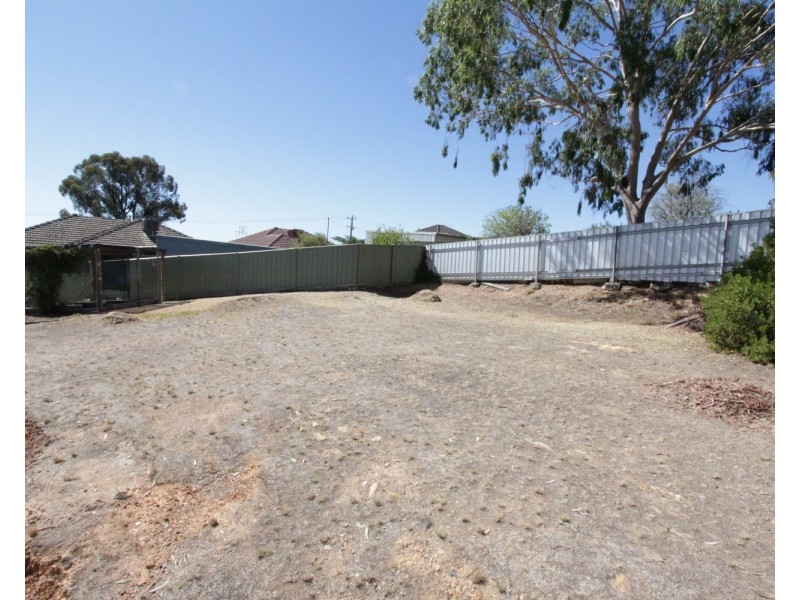 38 Holmes Road, North Bendigo VIC 3550