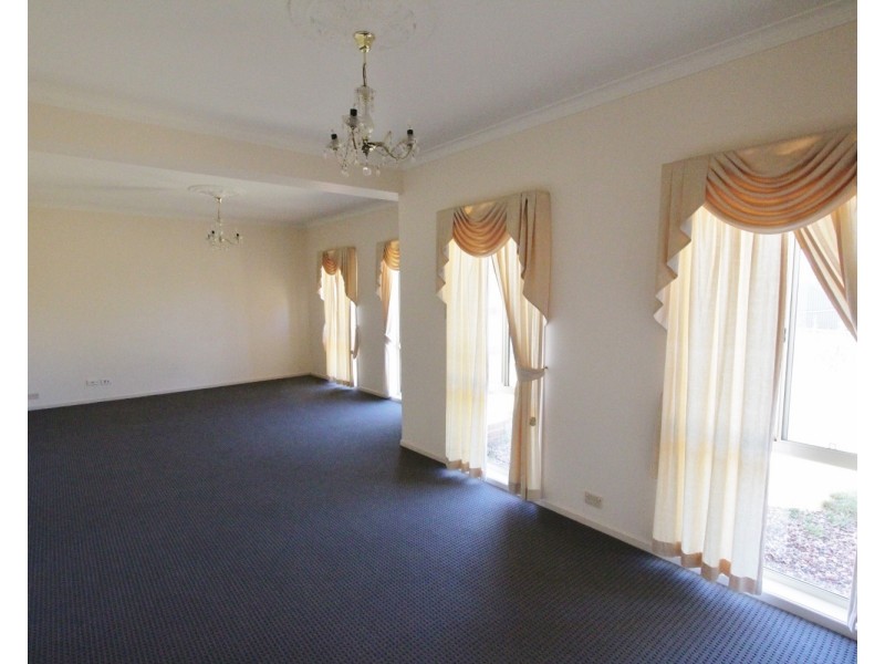 12 Ironbark Court, Kennington VIC 3550