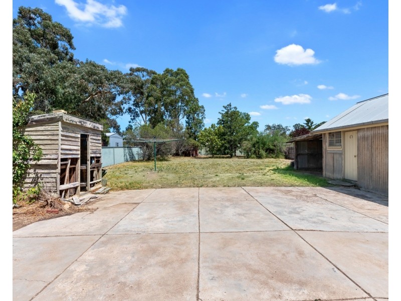 17 Olympic Parade, Kangaroo Flat VIC 3555