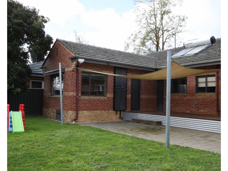 8 Margaret Crescent, Flora Hill VIC 3550