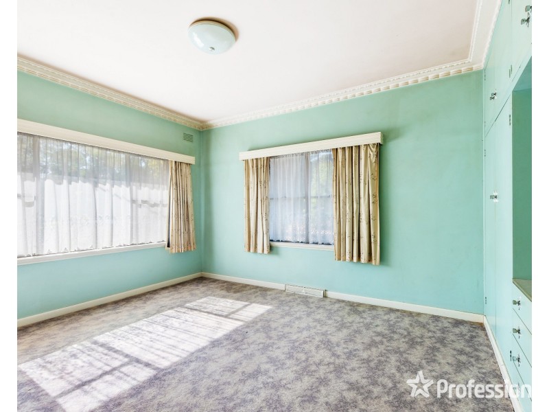 5693 Calder Highway, Kangaroo Flat VIC 3555