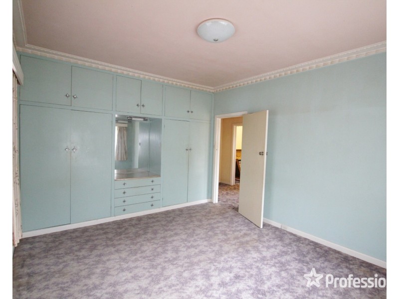 5693 Calder Highway, Kangaroo Flat VIC 3555