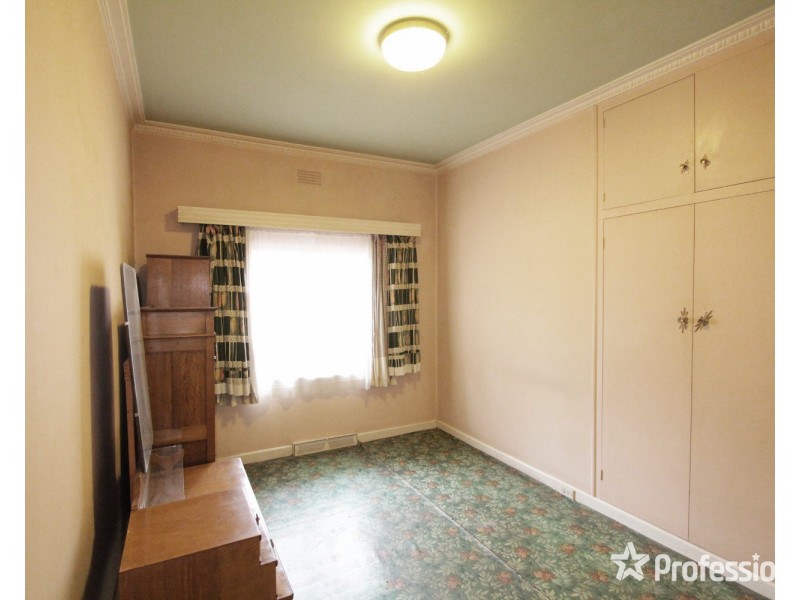 5693 Calder Highway, Kangaroo Flat VIC 3555