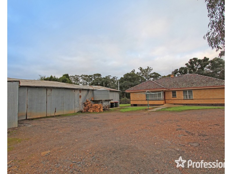 5693 Calder Highway, Kangaroo Flat VIC 3555