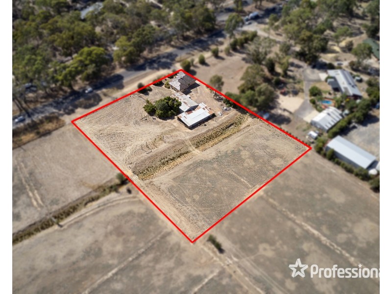 5693 Calder Highway, Kangaroo Flat VIC 3555
