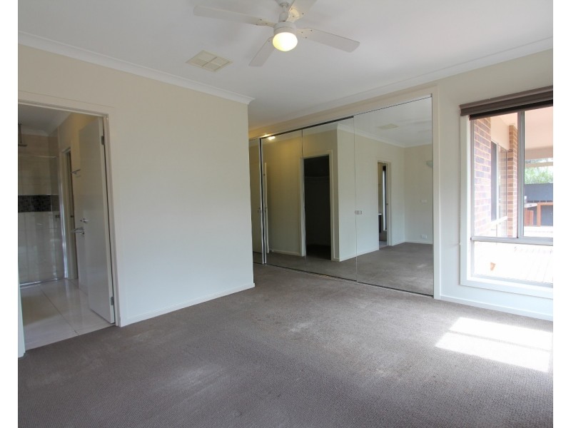 20 Dianella Court, Kangaroo Flat VIC 3555
