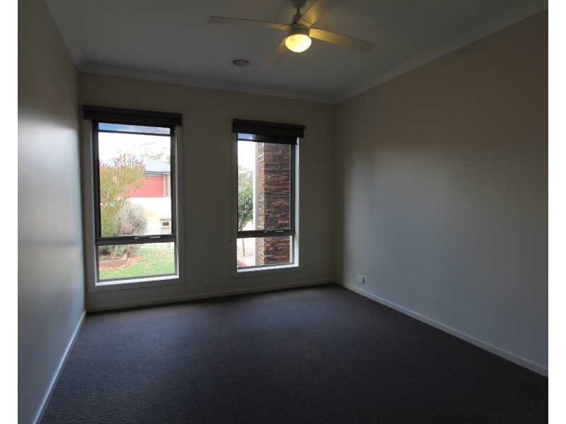 20 Dianella Court, Kangaroo Flat VIC 3555