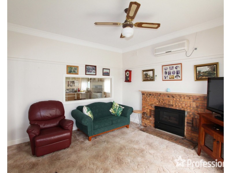 16 Koomba Street, White Hills VIC 3550