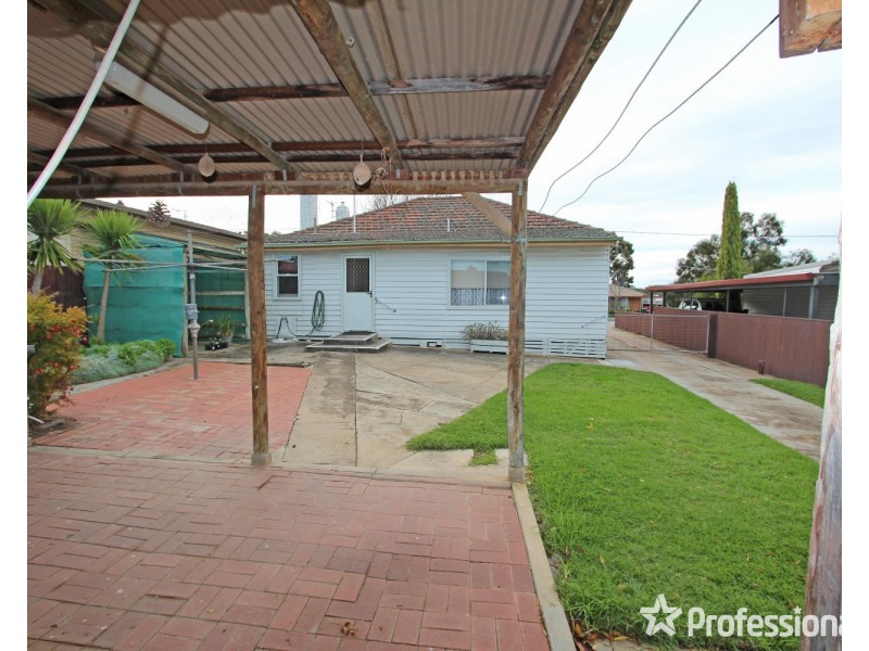 16 Koomba Street, White Hills VIC 3550