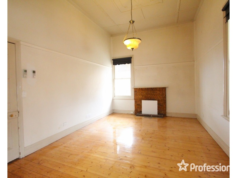 14 Bolt Street, Long Gully VIC 3550