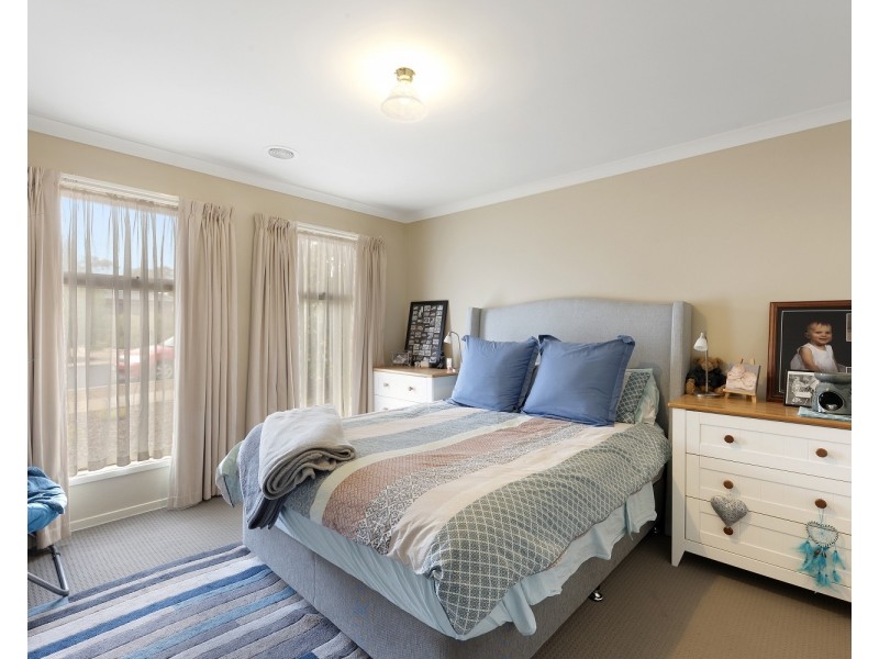 12 National Parade, Eaglehawk VIC 3556