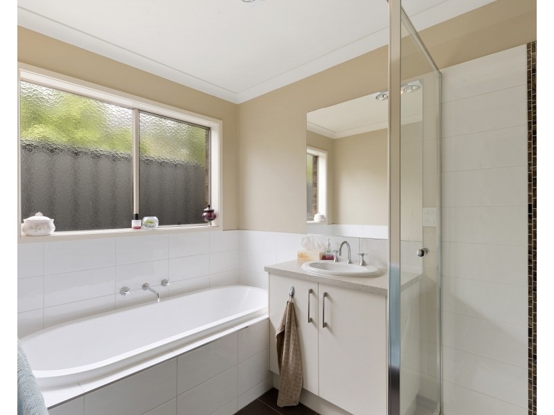 12 National Parade, Eaglehawk VIC 3556