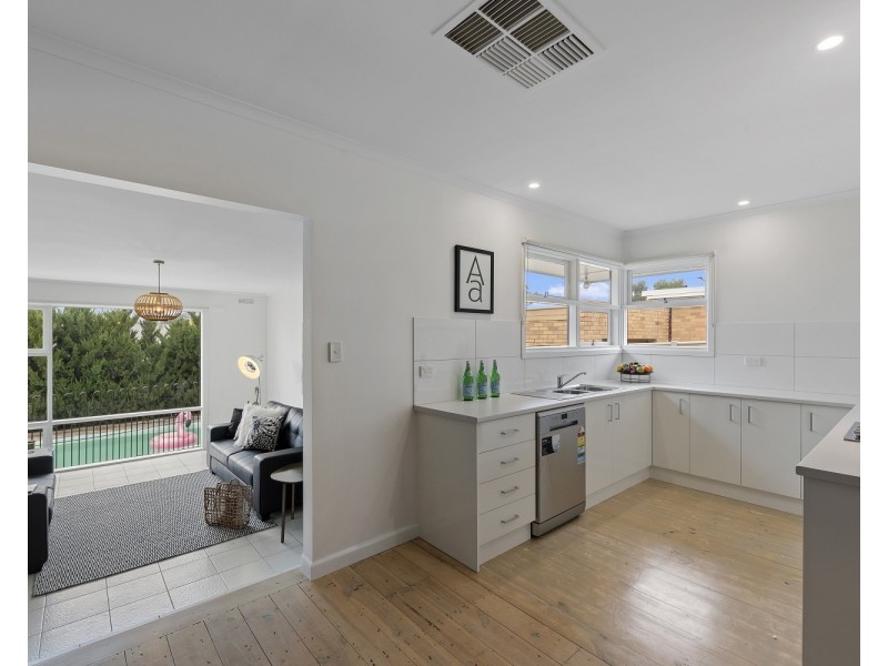9 Elizabeth Street, Spring Gully VIC 3550